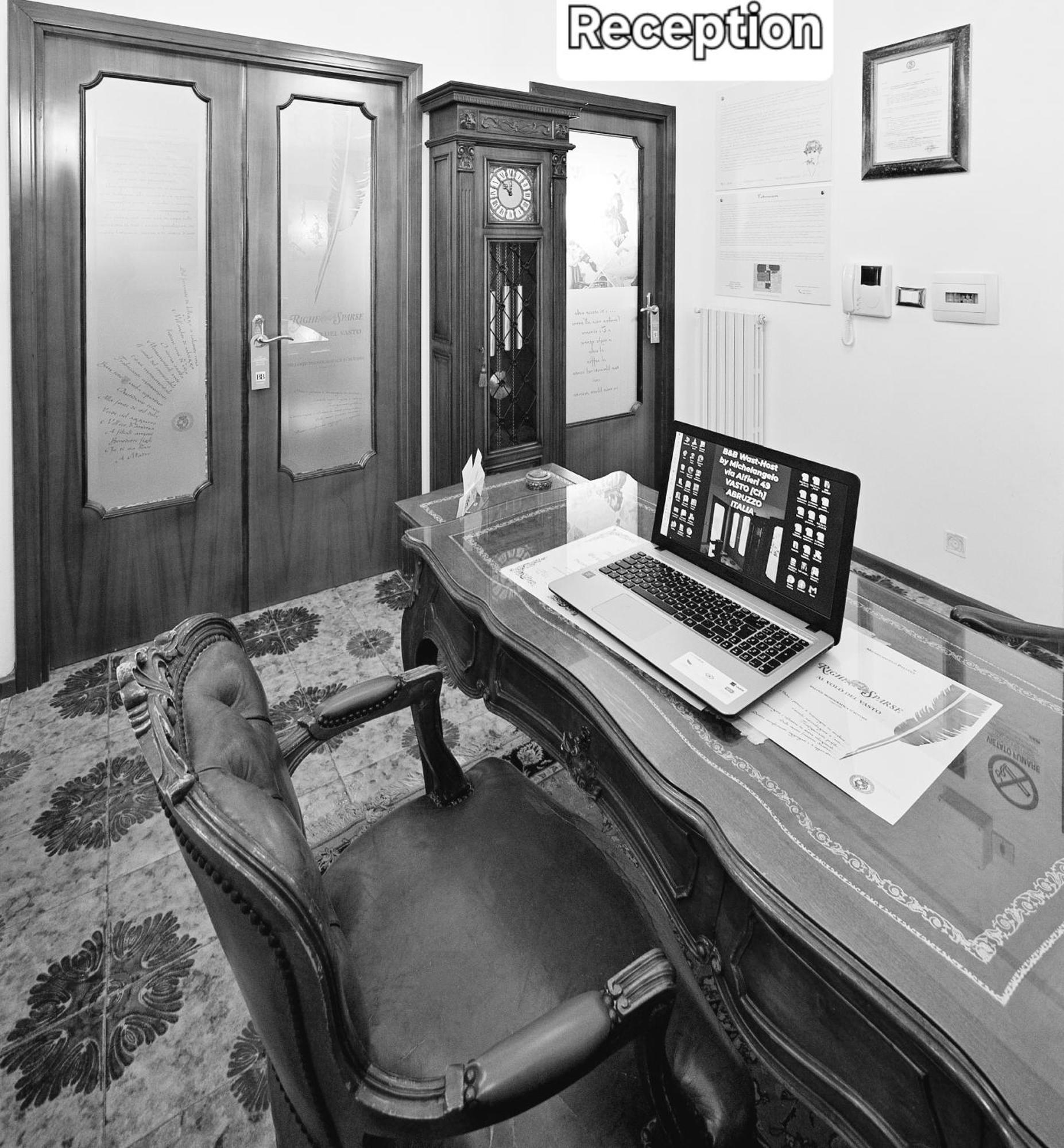 Bed and Breakfast Wast-Host By Michelangelo Vasto Exterior foto
