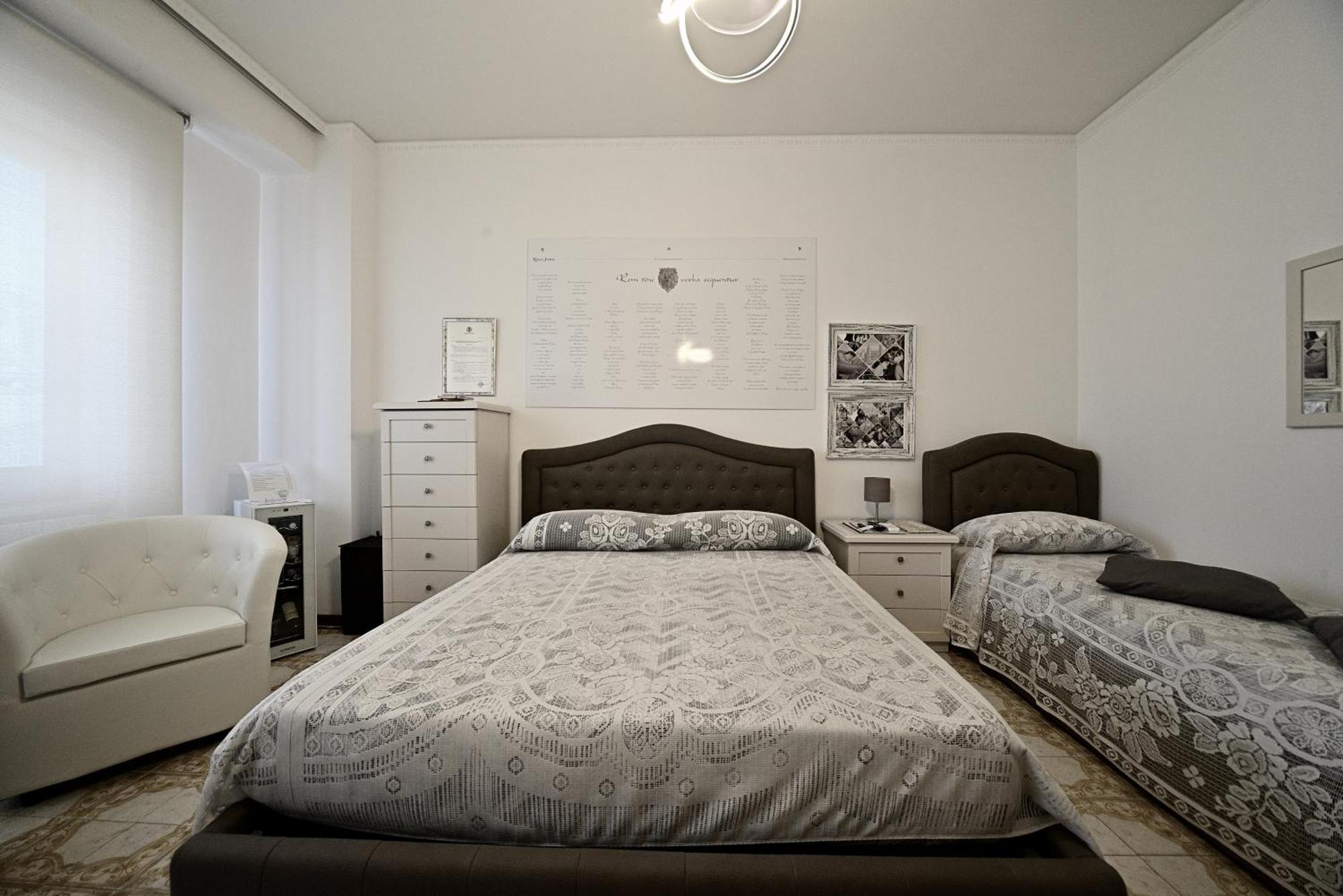 Bed and Breakfast Wast-Host By Michelangelo Vasto Zimmer foto